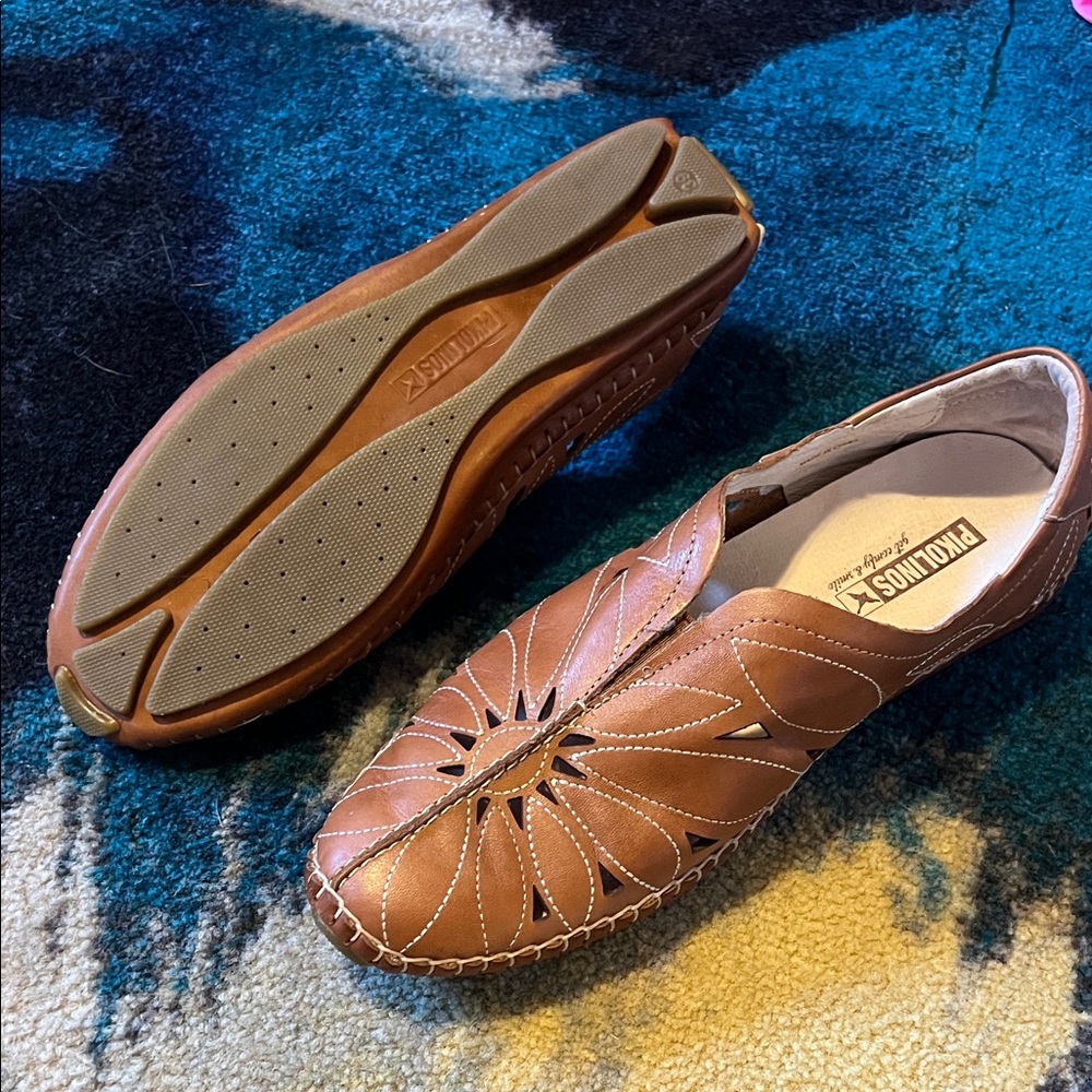 PIKOLINOS Women's Tan Leather Flats